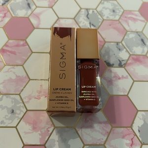 Sigma Beauty Lip Cream